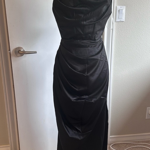 House of CB - BLACK SATIN STRAPLESS CORSET MAXI - Picture 11 of 12